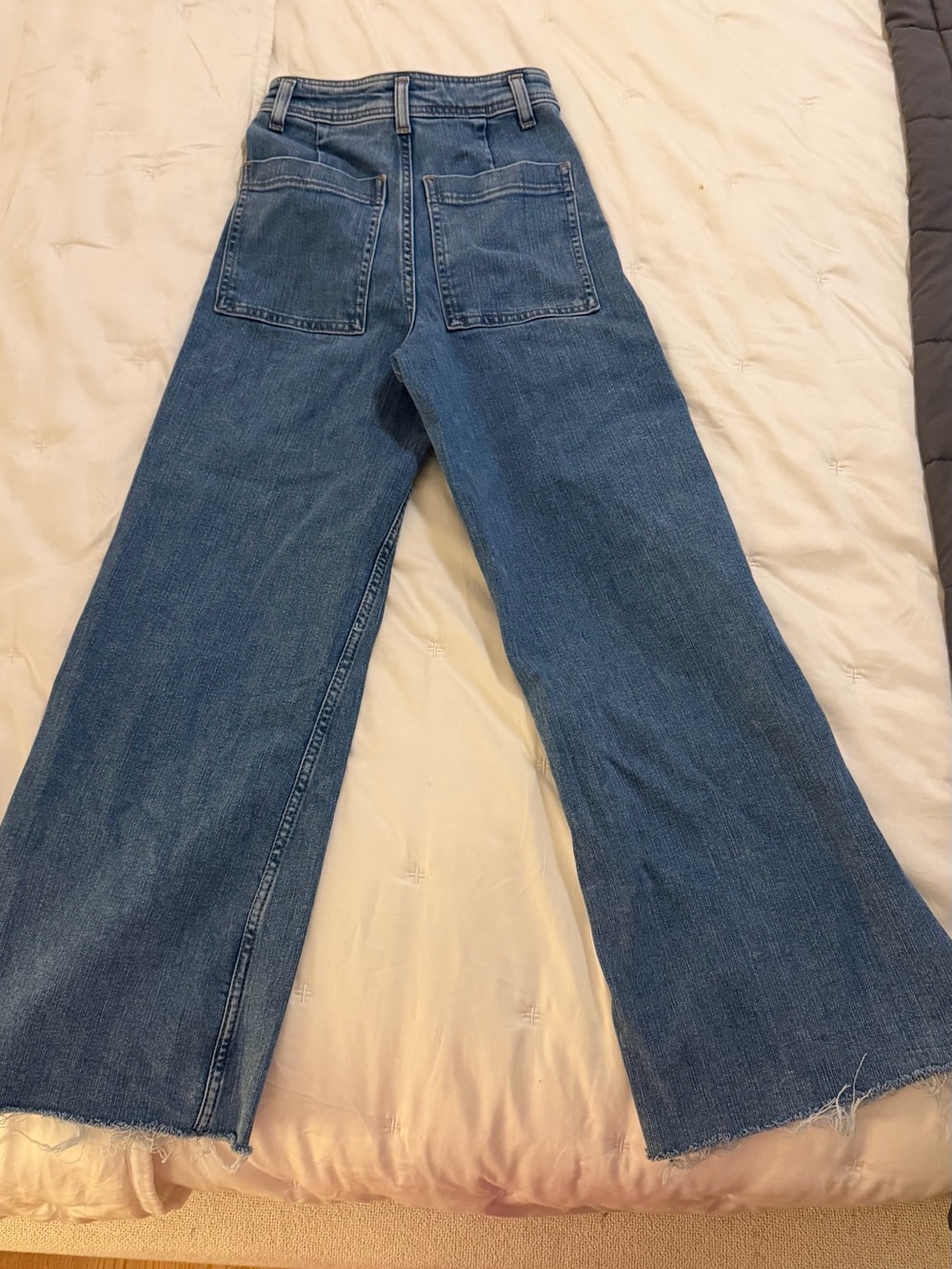 Zara Wide-Leg High-Rise Jeans in Blue Denim